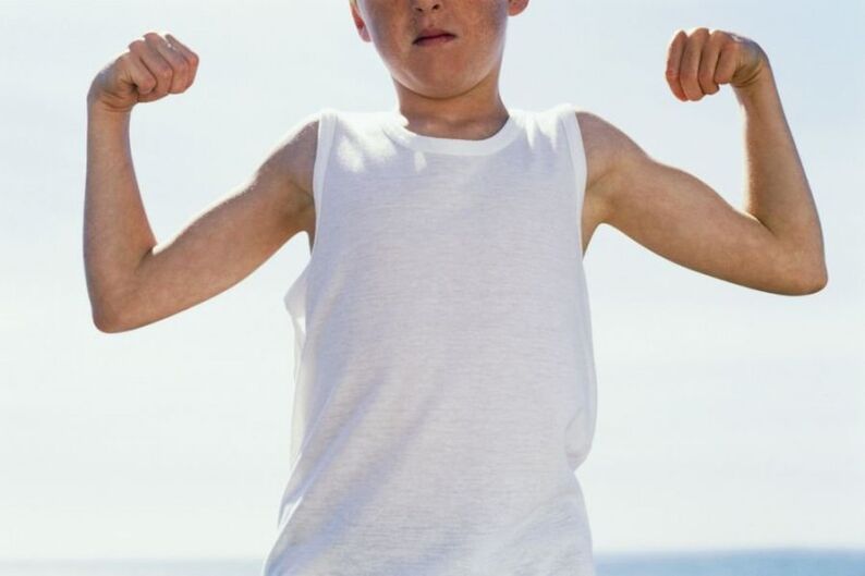 ძლიერი მოზარდი და პენისის გაფართოება 14 წლის ასაკში